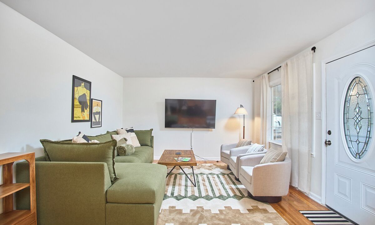 Photo of Livingroom in Carrboro