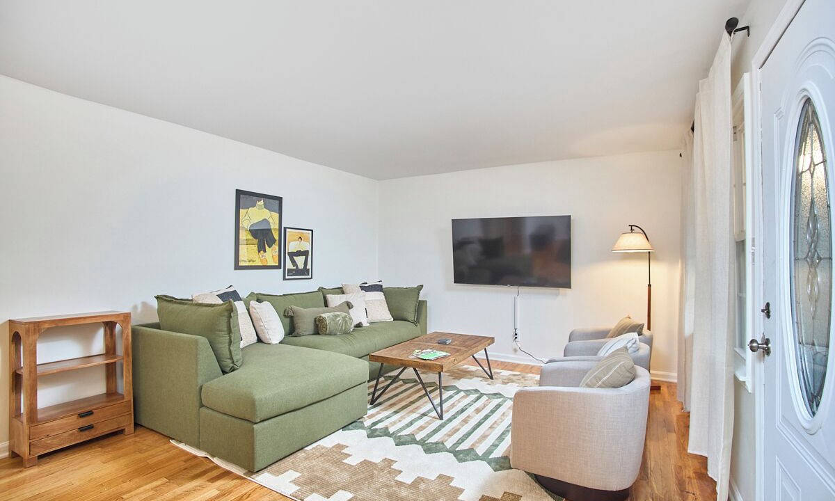 Photo of Livingroom in Carrboro