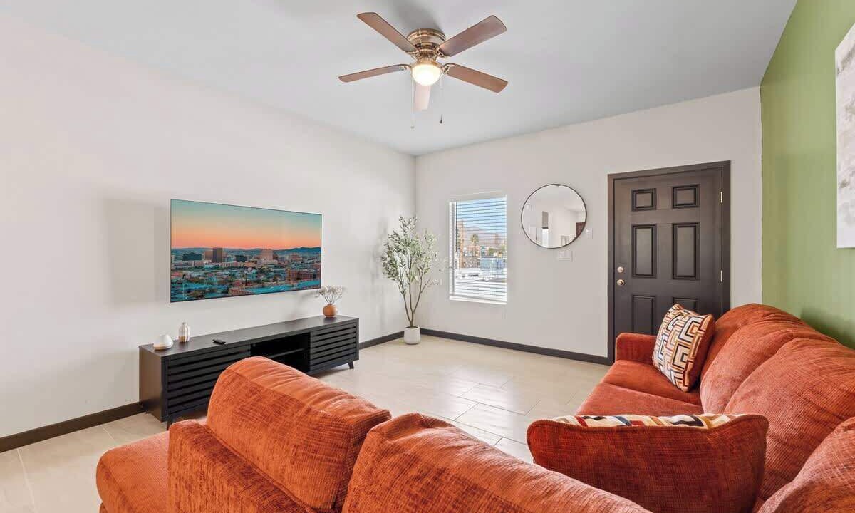 Photo of Livingroom in Biggs Field