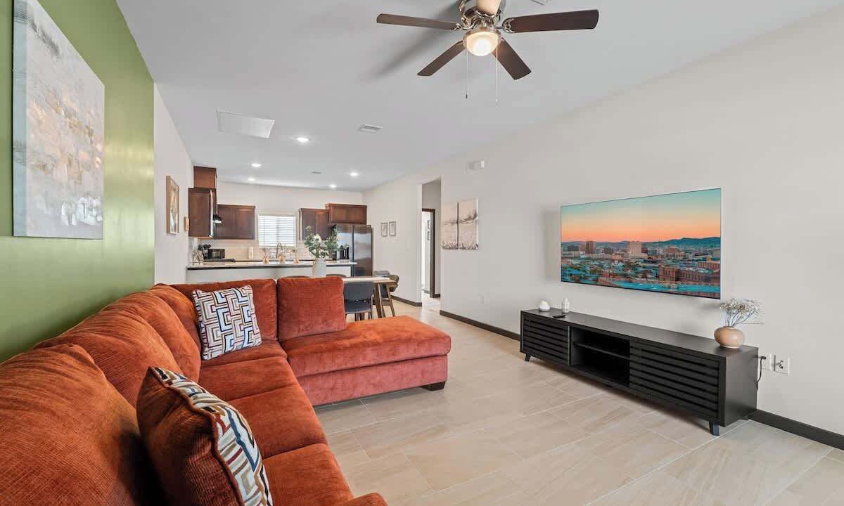 Photo of Livingroom in Biggs Field