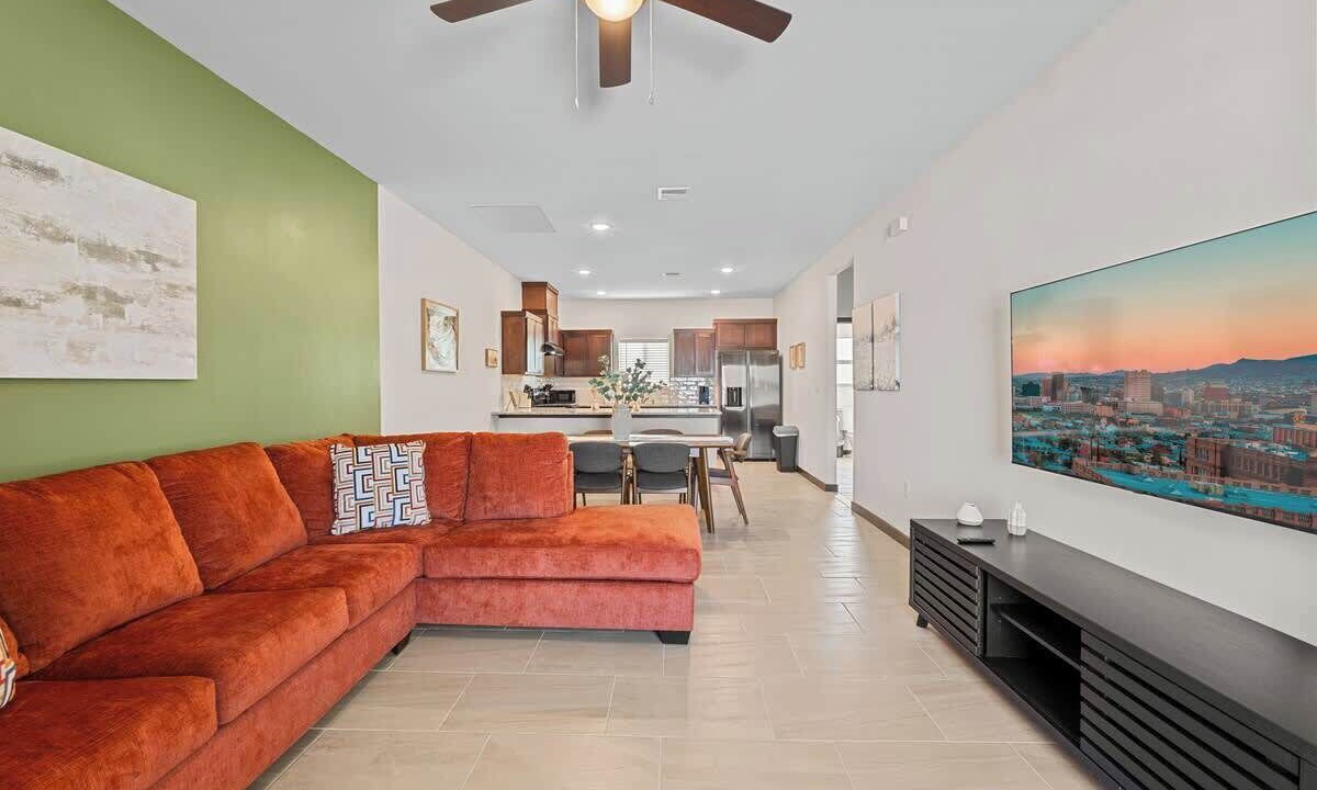 Photo of Livingroom in Biggs Field