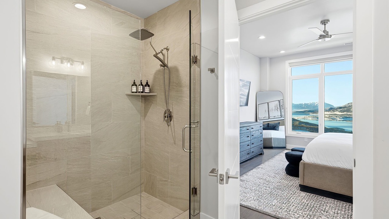 Photo of Bathroom in Hideout