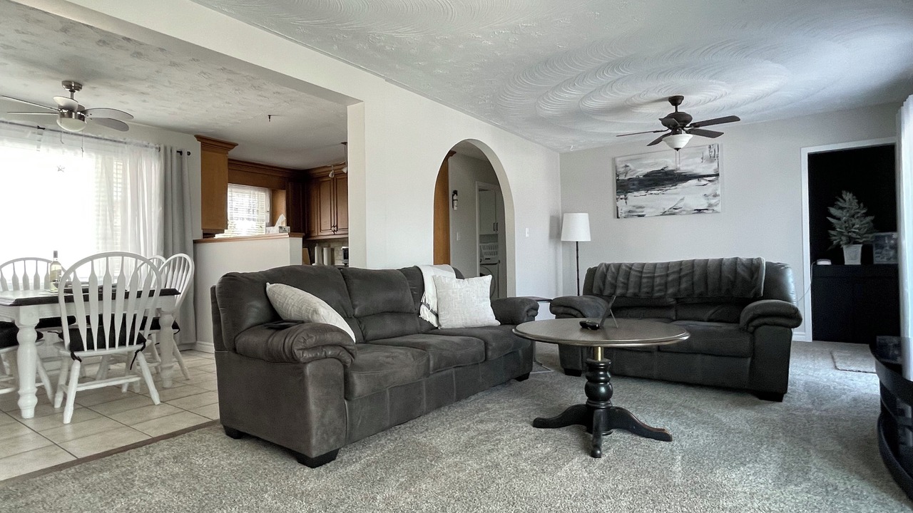 Photo of Livingroom in Ennismore