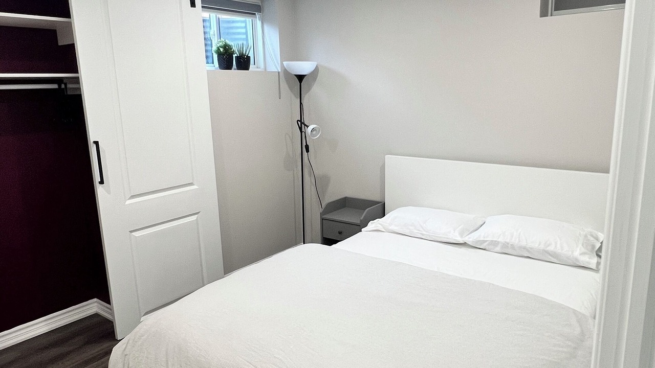 Photo of Bedroom in Halton Regional Municipality