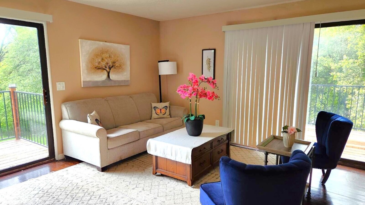 Photo of Livingroom in Auburn
