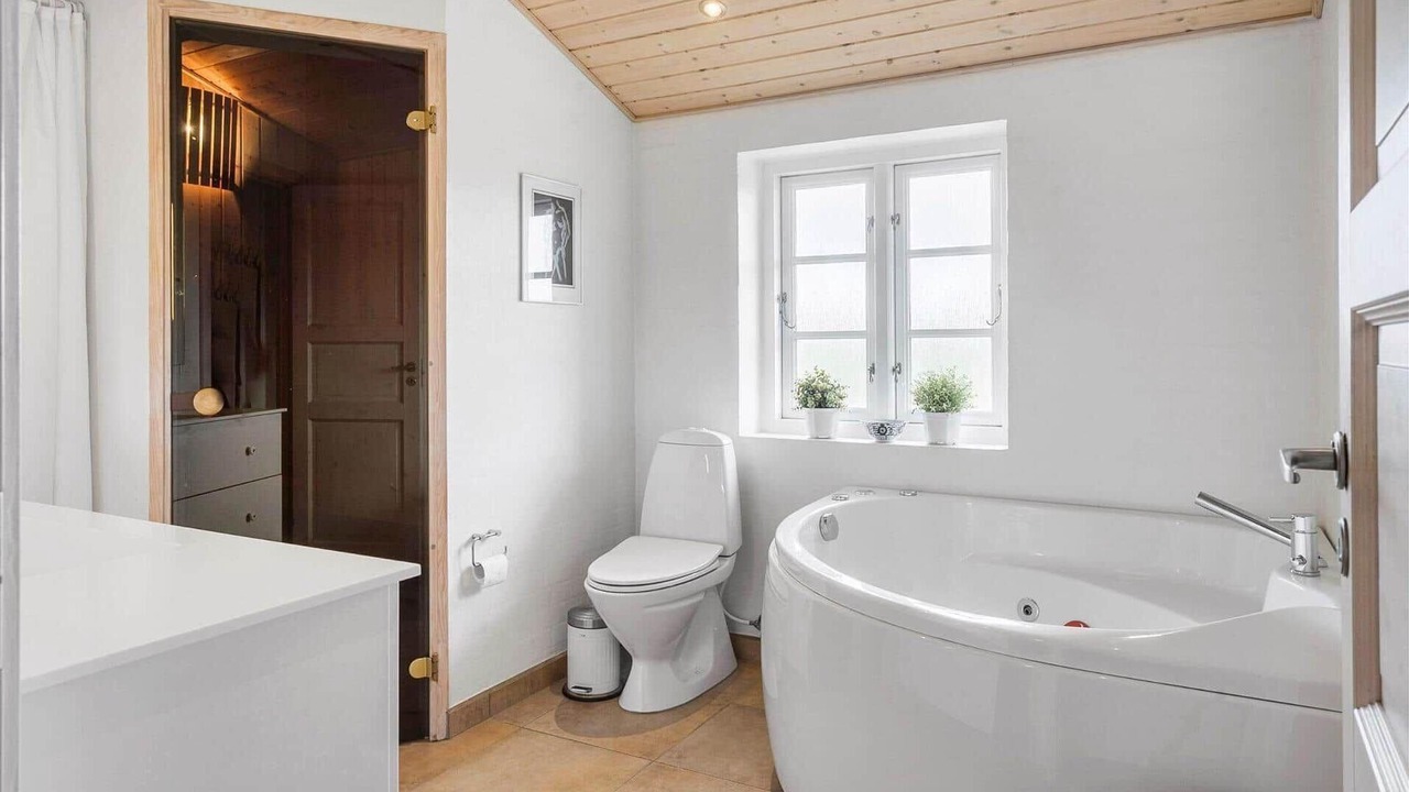 Photo of Bathroom in Øhuse