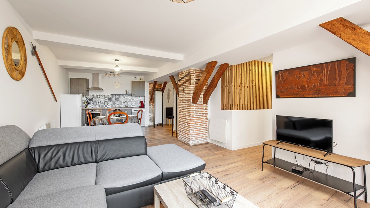 Photo of Livingroom in Castelnau-de-Montmiral