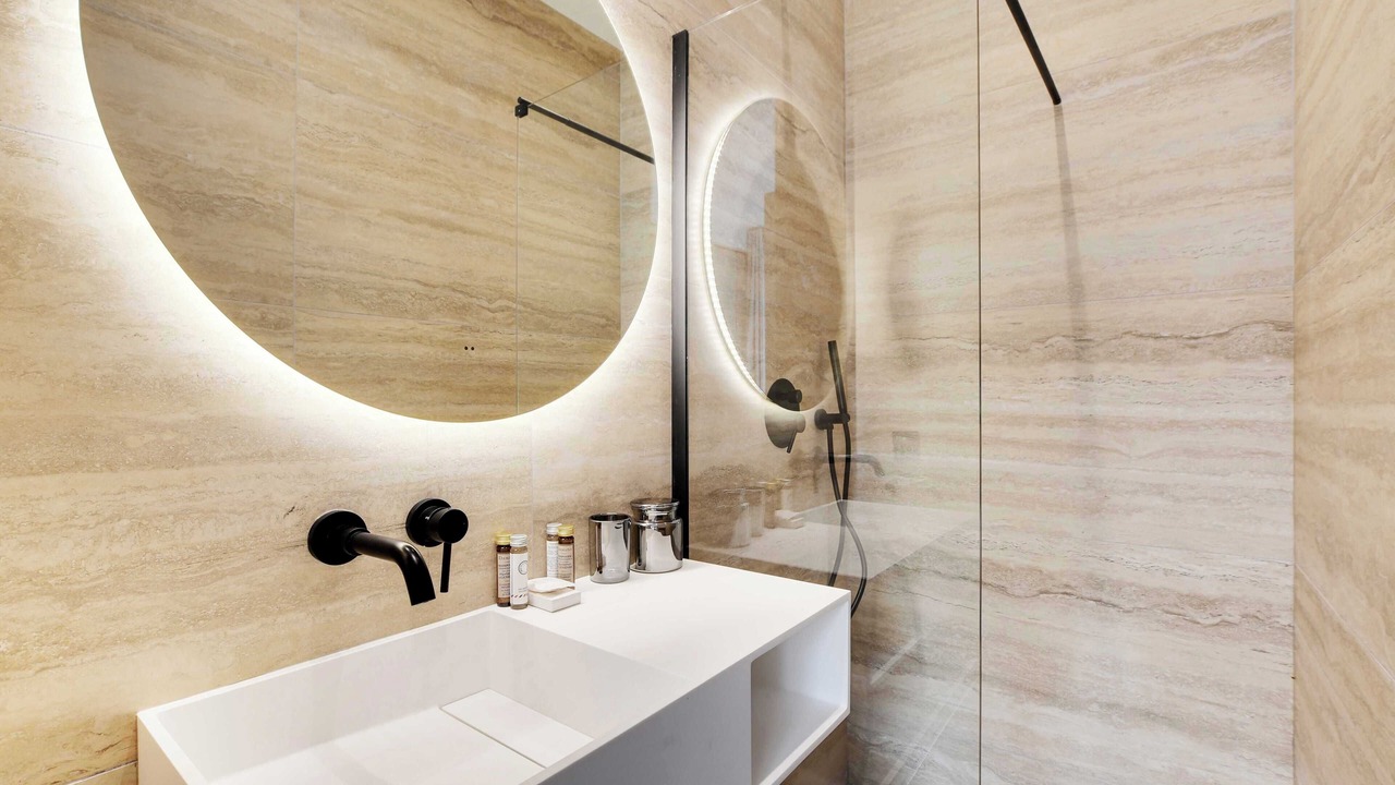 Photo of Bathroom in Quartier de la Chapelle