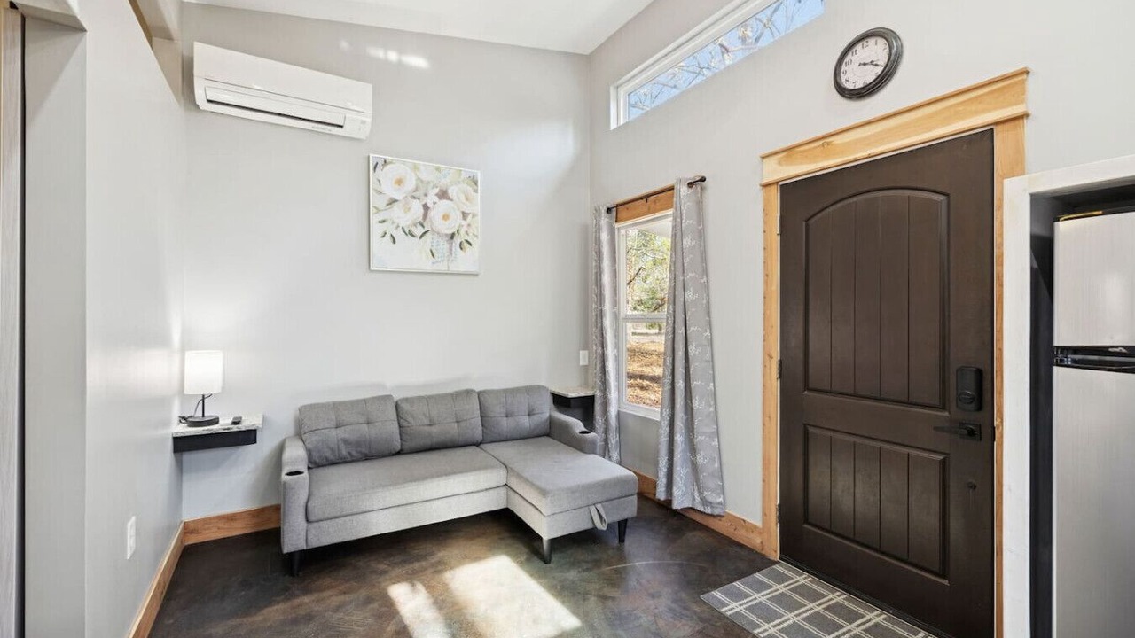 Photo of Livingroom in Lewis County