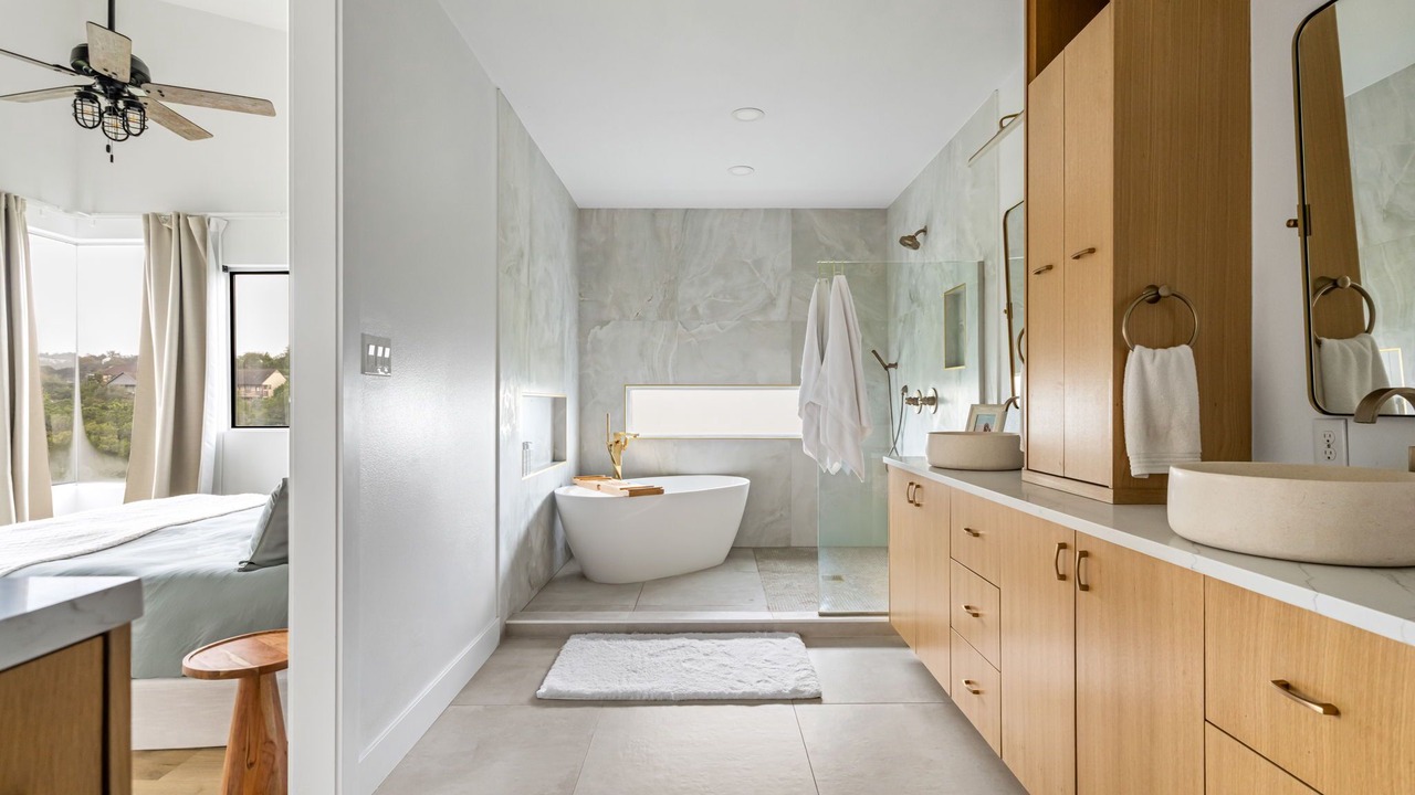 Photo of Bathroom in Apache Shores