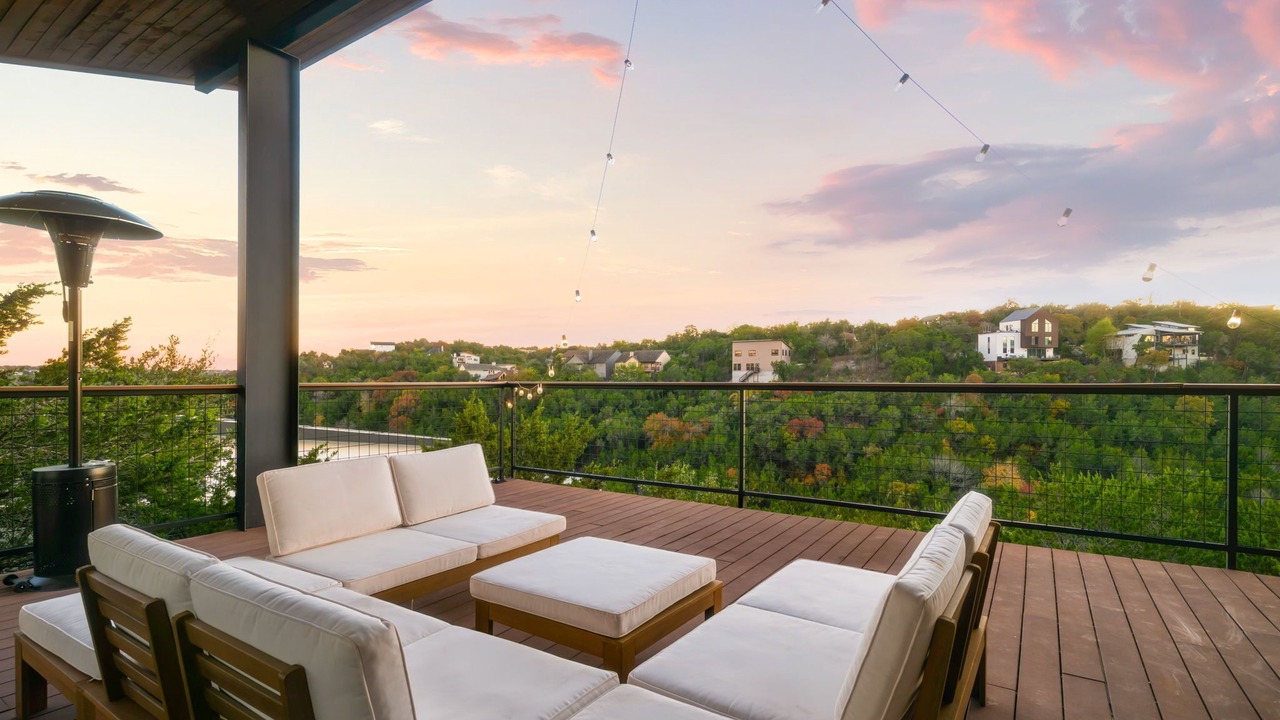 Photo of Patio Balcony in Apache Shores
