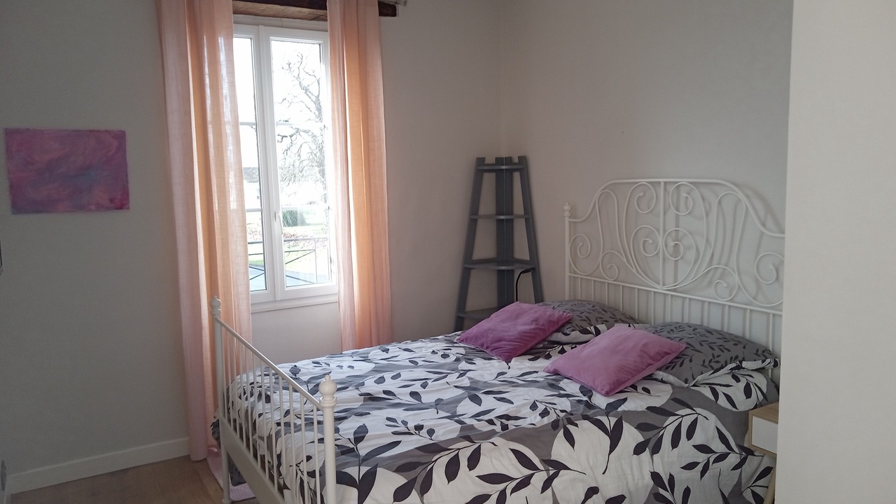Photo of Bedroom in Doix-les-Fontaines