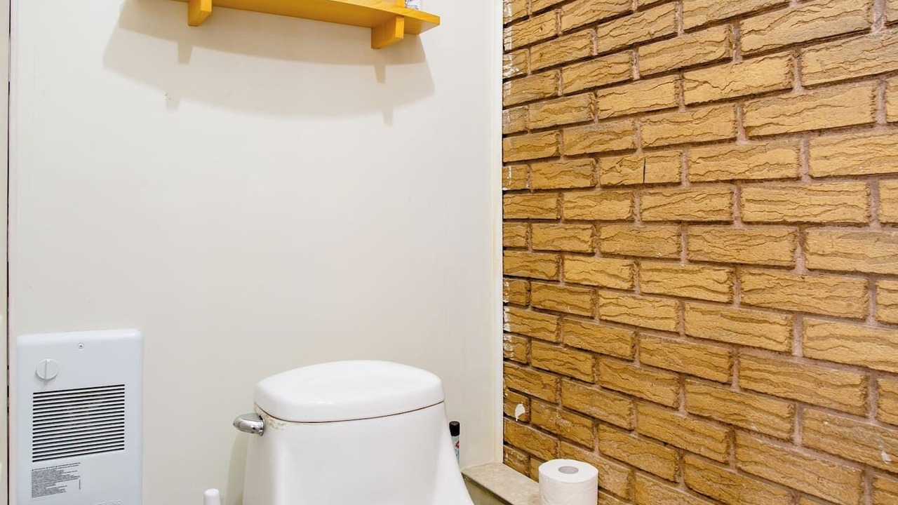 Photo of Bathroom in Saint-Hubert
