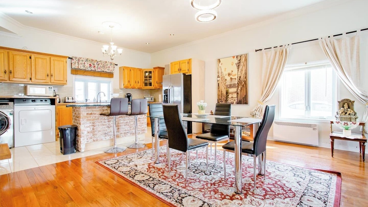 Photo of Livingroom in Saint-Hubert