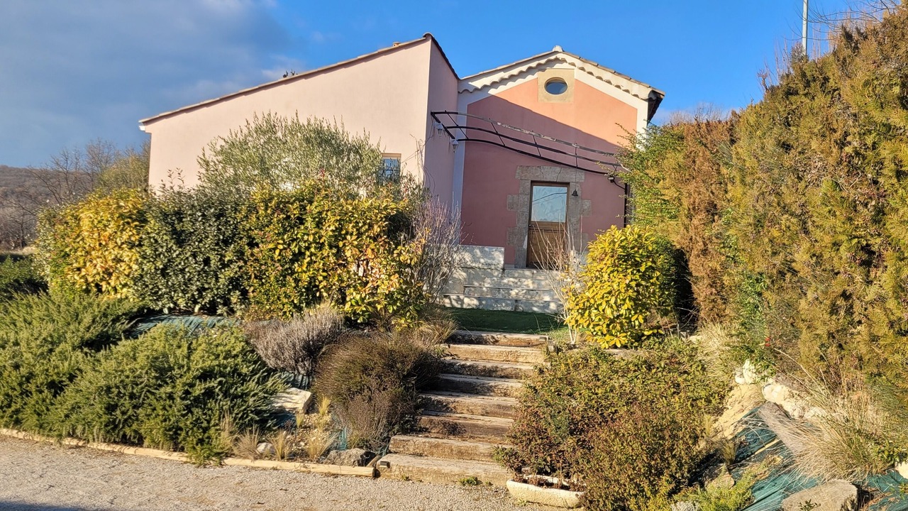 Photo of Outdoor in Mane