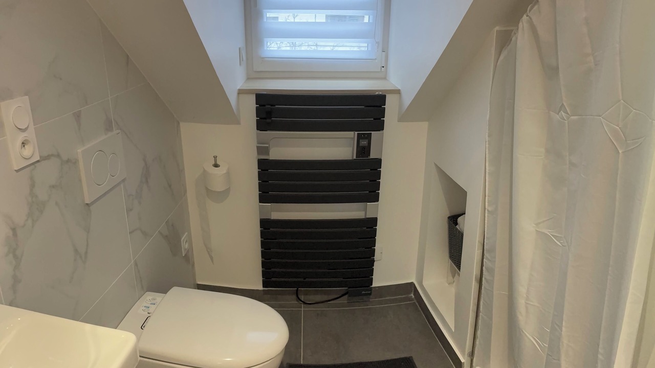 Photo of Bathroom in Quartier Saint-Clement - Jardin des Plantes