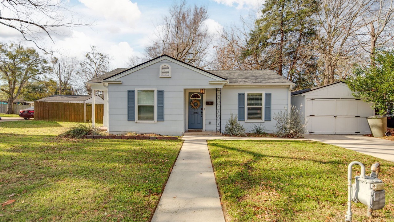 Photo of Outdoor in Bryan