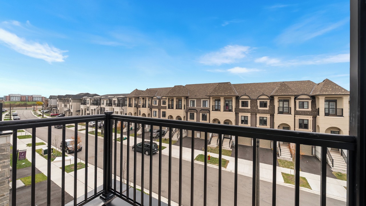 Photo of Outdoor in Oakville