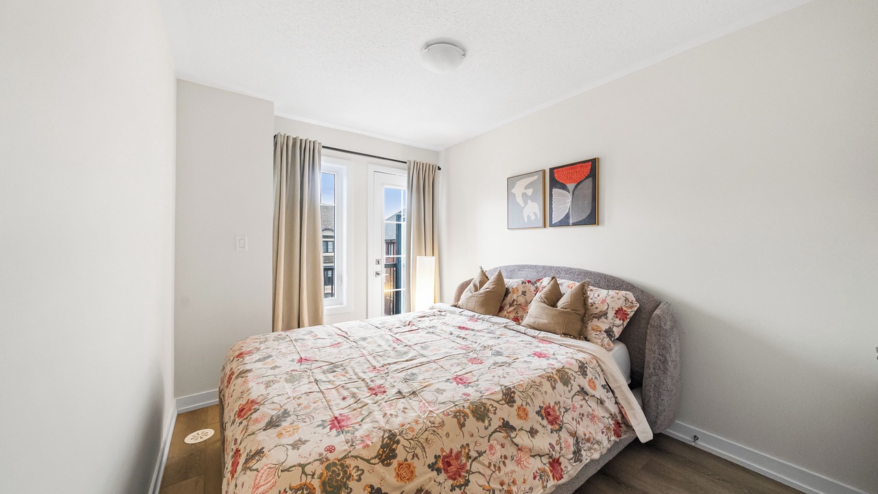 Photo of Bedroom in Oakville