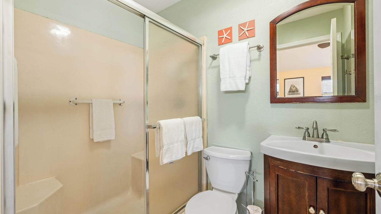 Photo of Bathroom in Leeward Sands