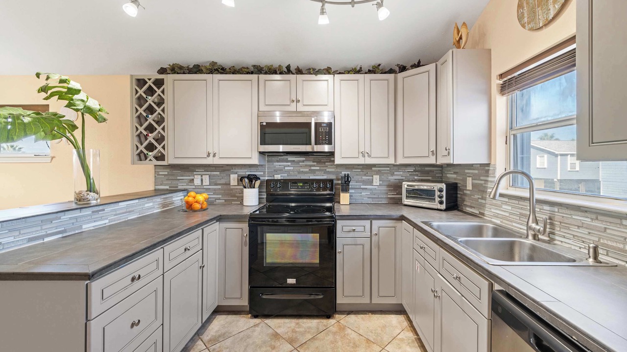 Photo of Kitchen in Leeward Sands