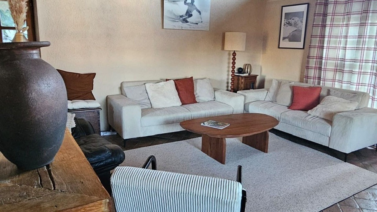Photo of Livingroom in Arc-1800