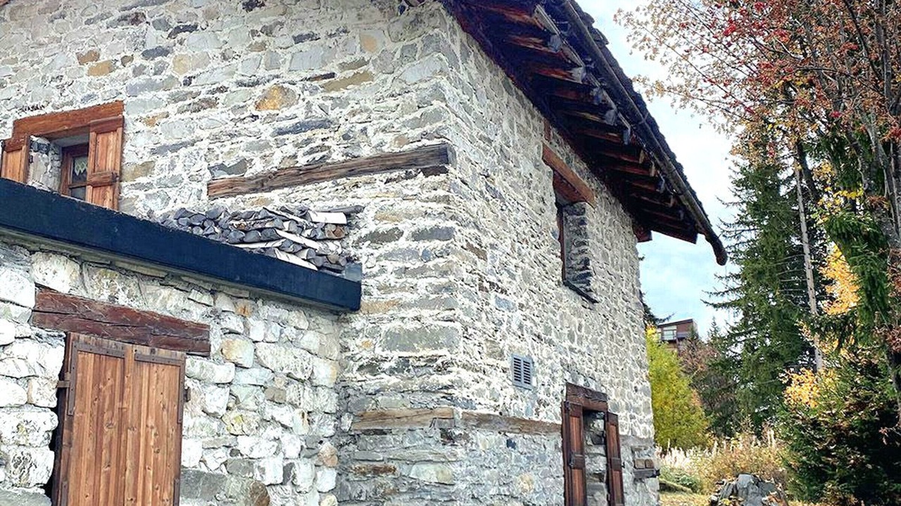 Photo of Outdoor in Arc-1800
