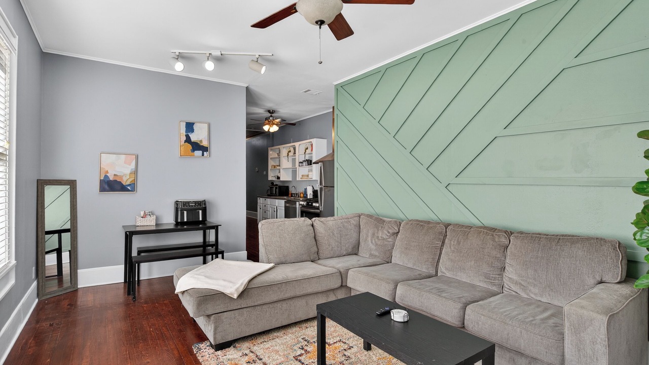 Photo of Livingroom in Highland Historic District