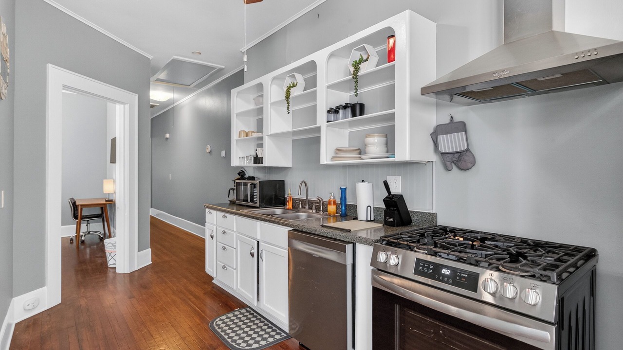 Photo of Kitchen in Highland Historic District