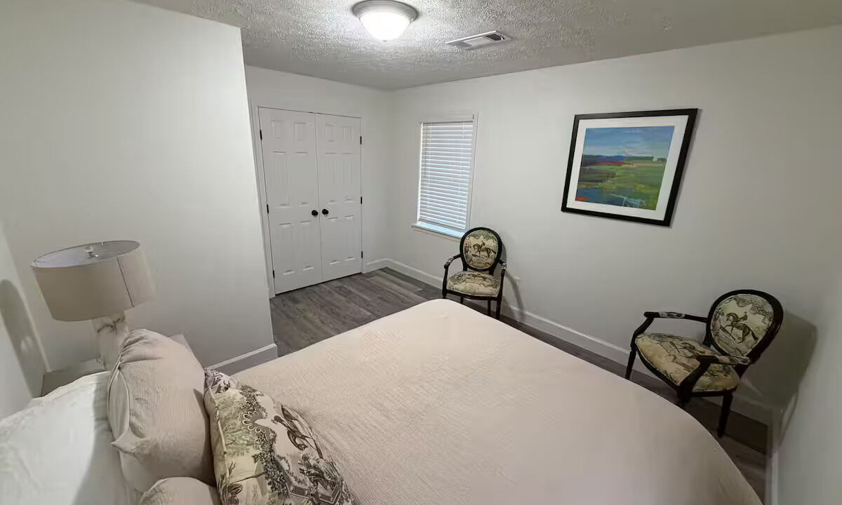 Photo of Bedroom in Louisville