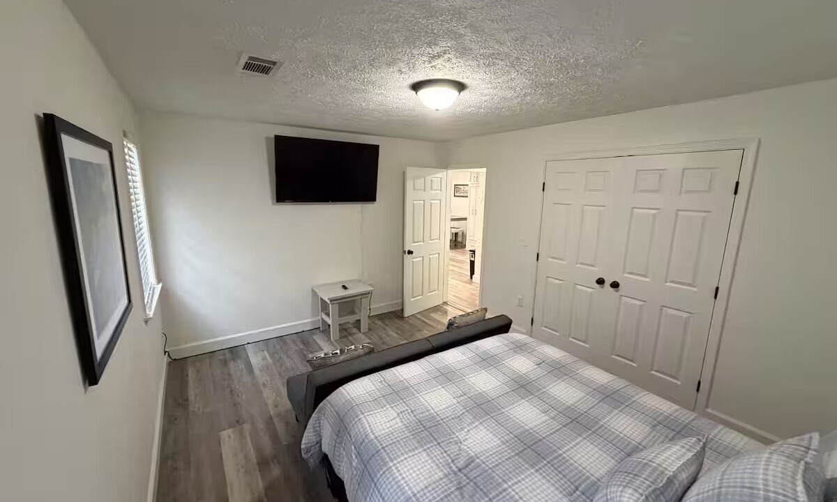 Photo of Bedroom in Louisville