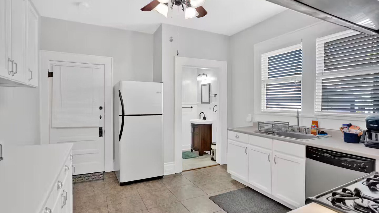 Photo of Kitchen in Highland Historic District