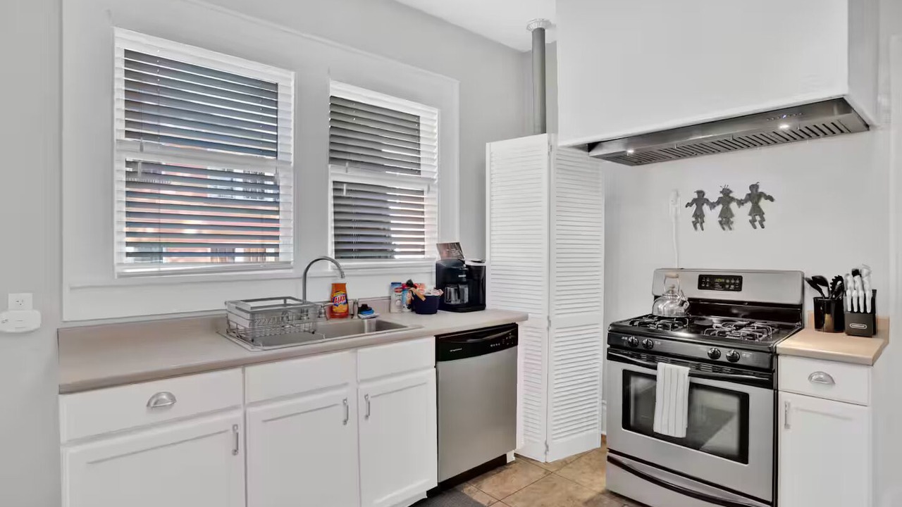 Photo of Kitchen in Highland Historic District