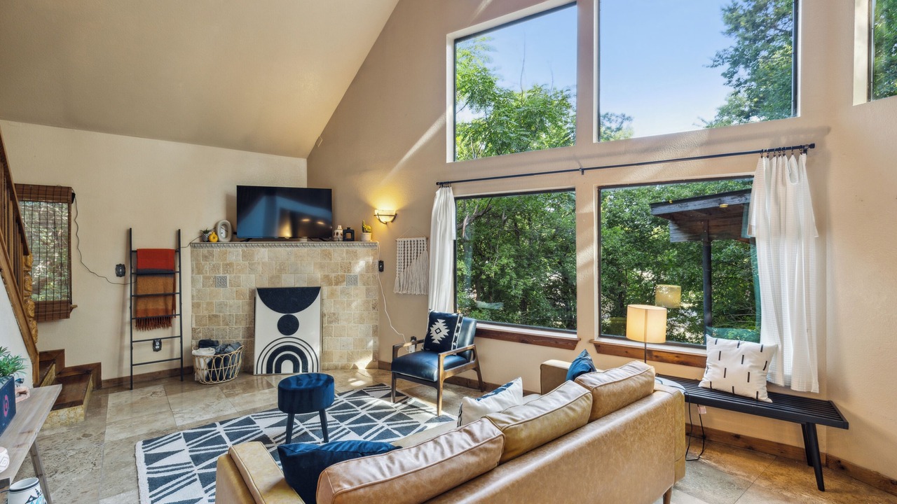 Photo of Livingroom in Oak Cliff