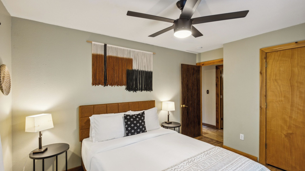 Photo of Bedroom in Oak Cliff