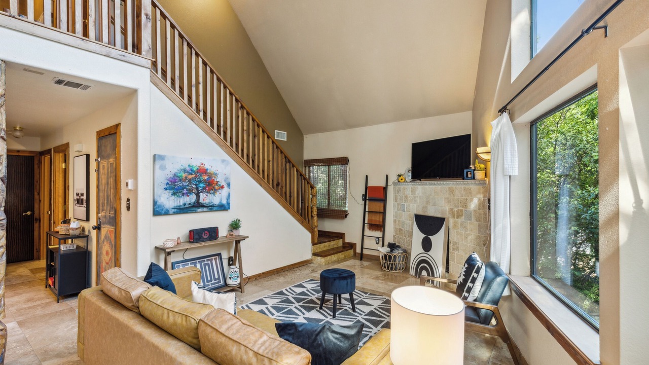 Photo of Livingroom in Oak Cliff