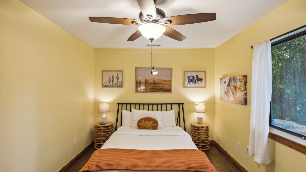 Photo of Bedroom in Oak Cliff