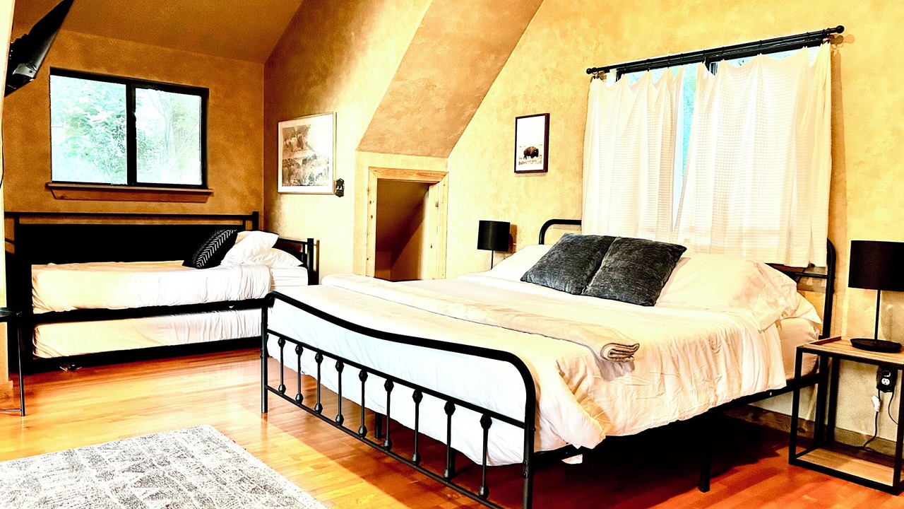 Photo of Bedroom in Oak Cliff