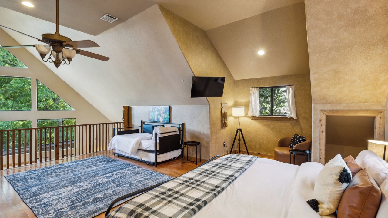 Photo of Bedroom in Oak Cliff