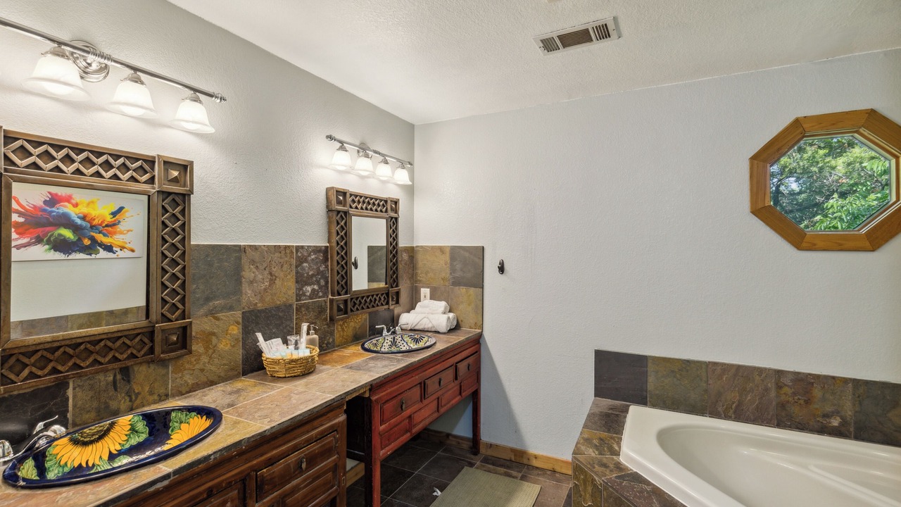 Photo of Bathroom in Oak Cliff