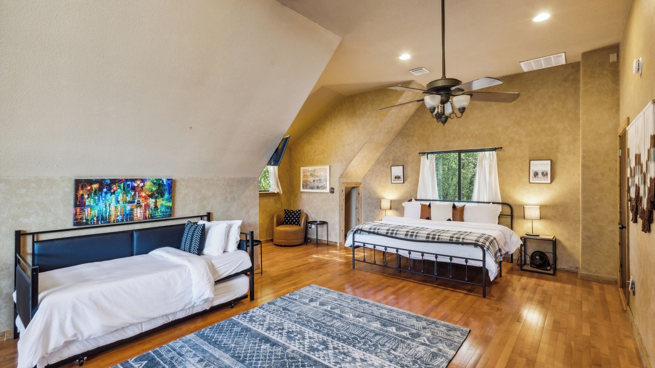 Photo of Bedroom in Oak Cliff