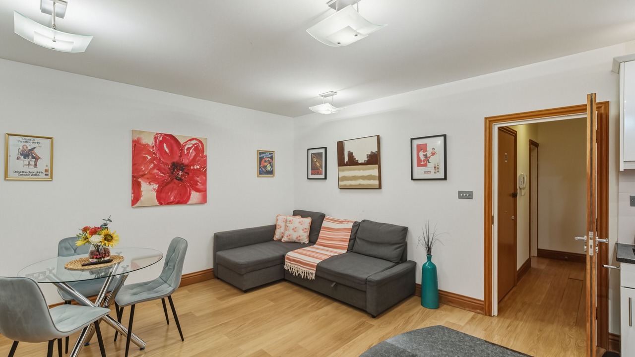 Photo of Livingroom in Queenhithe