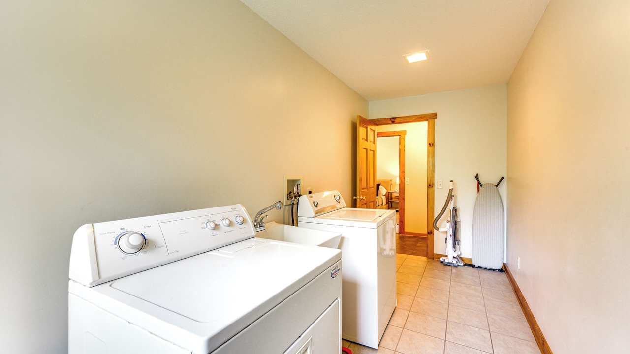 Photo of Bedroom in Amery