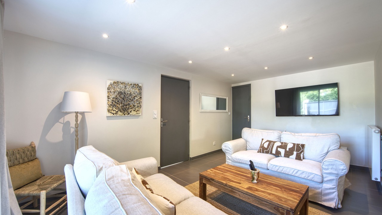 Photo of Livingroom in Saint-Privat-des-Vieux