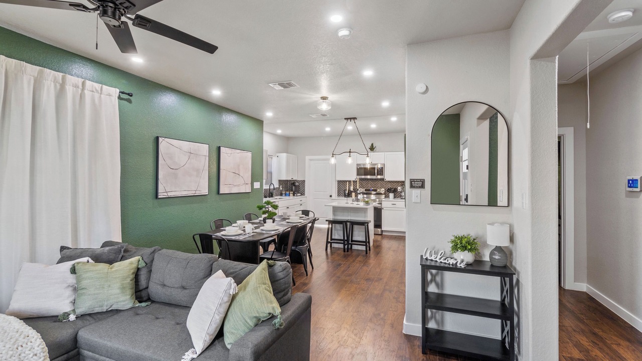 Photo of Livingroom in Denver Heights