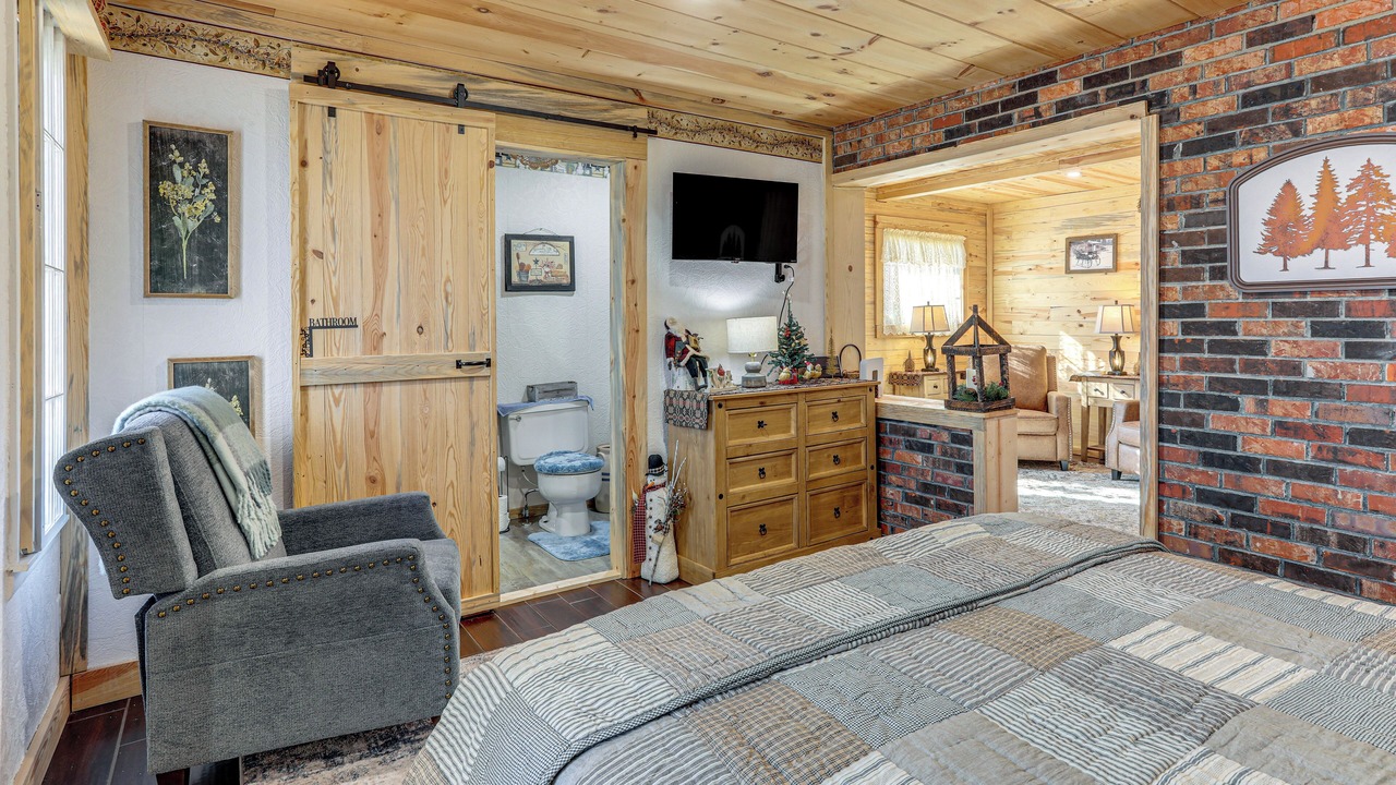 Photo of Bedroom in Van Buren