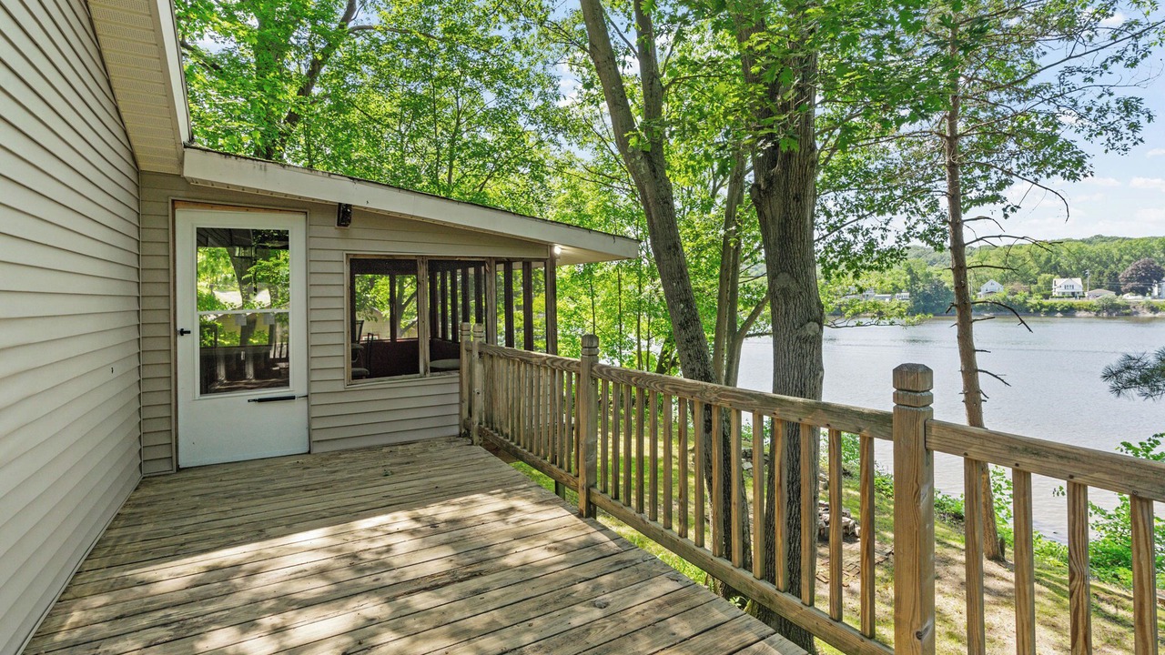 Photo of Patio Balcony in Newtonville