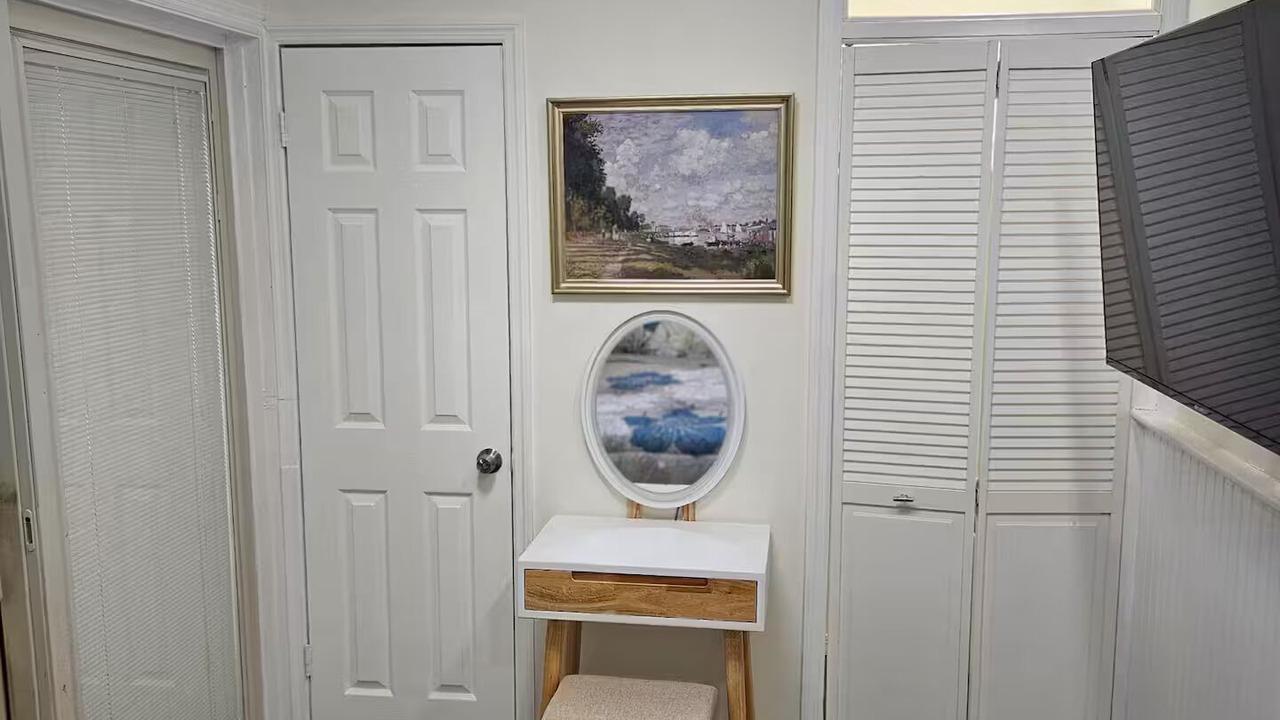 Photo of Bedroom in Hicksville