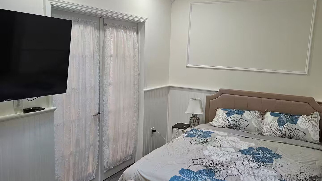 Photo of Bedroom in Hicksville
