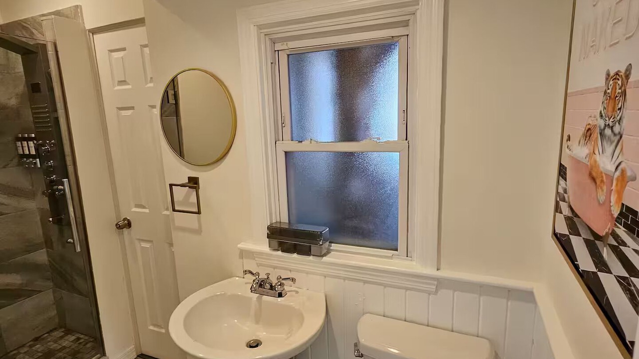 Photo of Bathroom in Hicksville